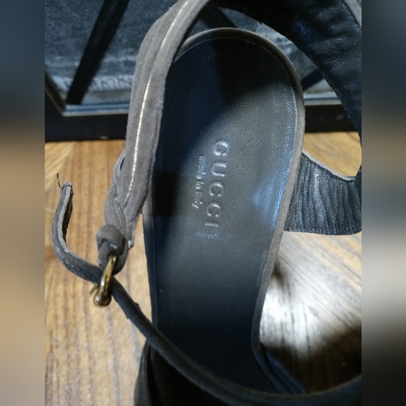 Authentic Gucci Olive Green Sling Back Sandals - Picture 4 of 16